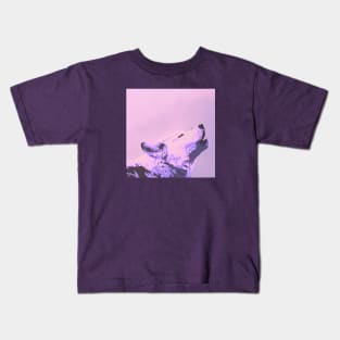 Pink Wolf howling Kids T-Shirt